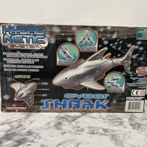 WOW WEE CYBER SHARK -REMOTE CAN BE USED UNDER WATER! In Box - Picture 5 of 6