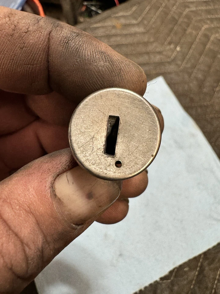 1961 1962 1963 1964 1965 1966 Lincoln Continental 2 Ignition Lock Cylinders - Image 2 of 4