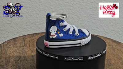 Converse x Hello Kitty And Friends Chuck Taylor All Star Keychain Backpack Charm | eBay Converse x Hello Kitty And Friends Chuck Taylor All Star Keychain Backpack Charm | eBay