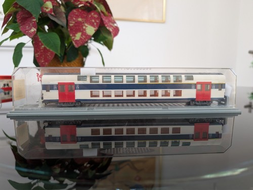 Jouef 509300 EMU double deck trailer ZR2N ZRABe SNCF white/blue/red | Condition: Occasion