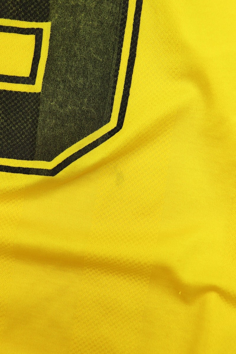 Hummel Vintage 90s FAXE KONDI Wiksten Yellow Football Soccer Hummel Vintage 90s FAXE KONDI Wiksten Yellow Football Soccer