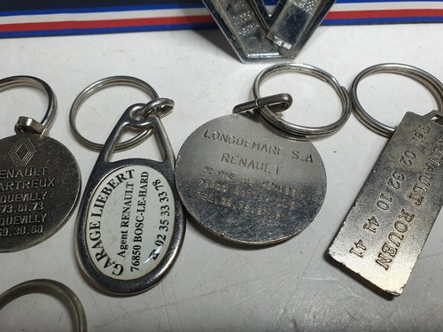 RENAULT VARIOUS KEYCHAIN LOT + BADGE,,,bourbon or others? kechain lh - Picture 9 of 12
