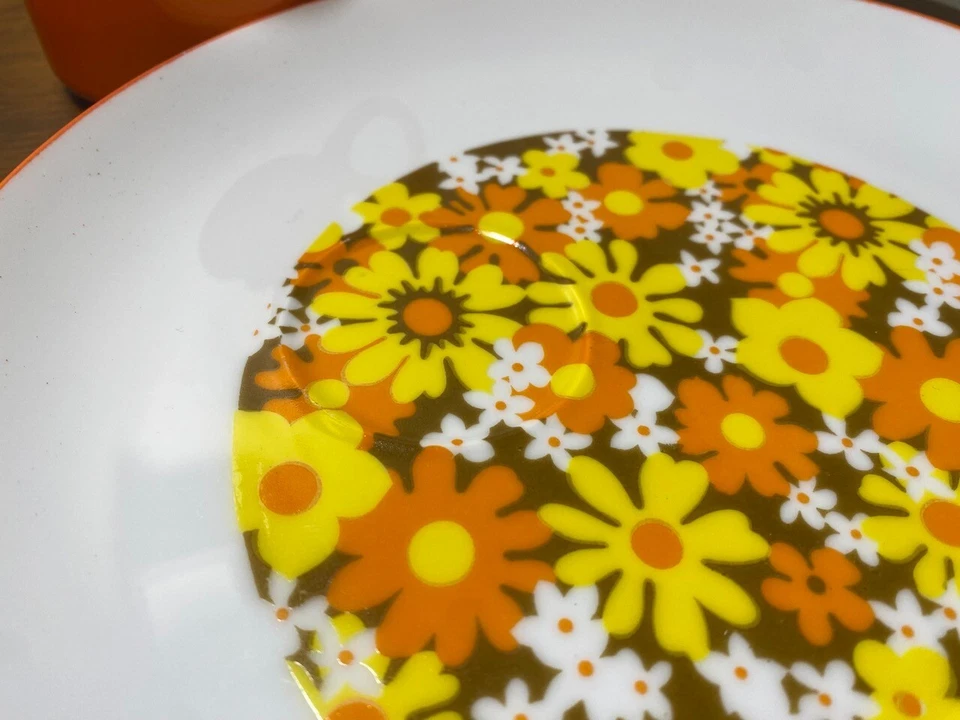 Juegos de bocadillos florales vintage MCM naranja y amarillo (5), platos y tazas de té Foto 4 de 4