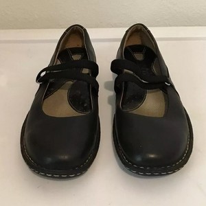Born Womens Mary Jane Shoes Black Leather Flats Hook Loop Strap 6 EU 36.5 M | eBay