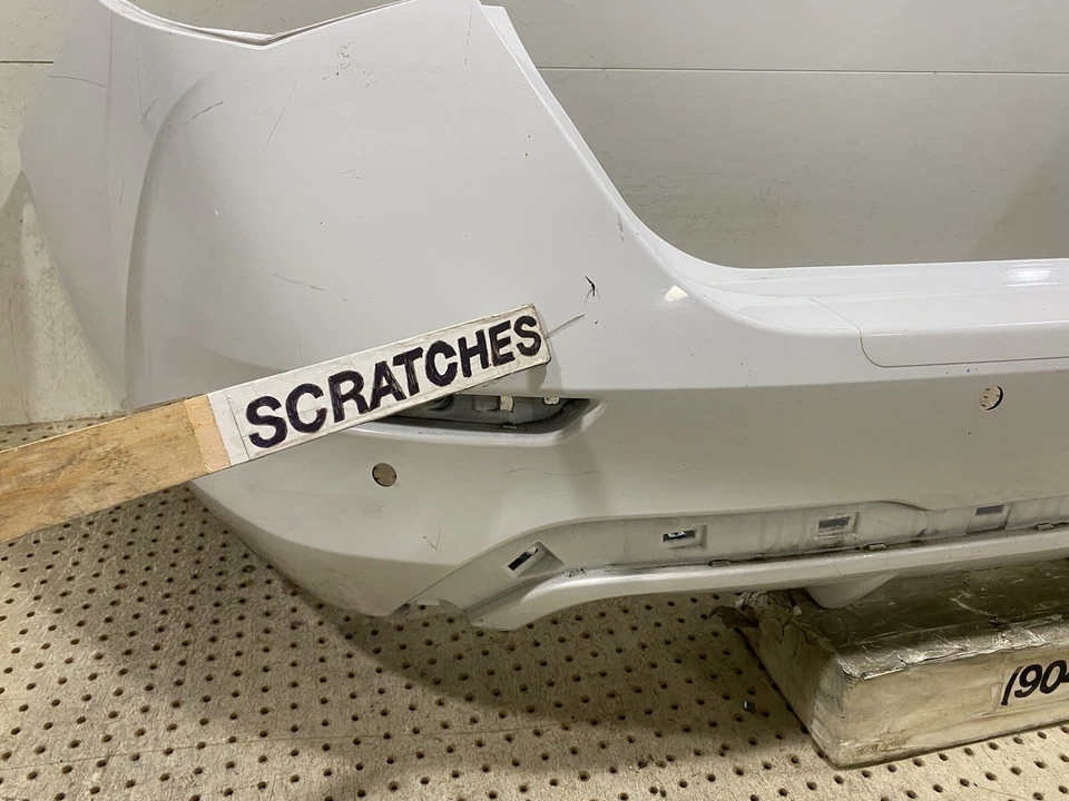 Cubierta de parachoques trasero Nissan Sentra S/SV 2020 2021 OEM blanco 85022 6LB0H Foto 3 de 4