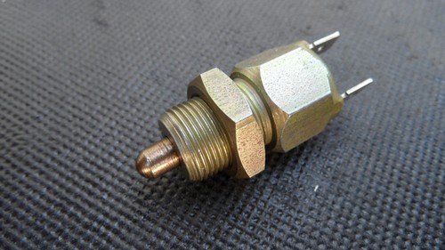 Unused Original GDR Push Button RFS/F 8600.22 Trabant Wartburg B1000 IFA - Picture 4 of 4