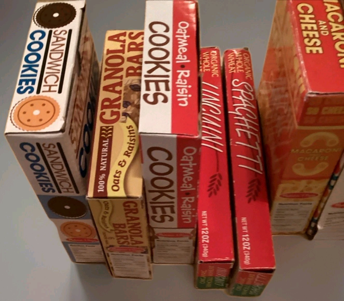 Melissa & Doug Pretend Play Food Set – 20+ Cardboard Boxes & Containers – Kids