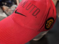 Manchester United Hat Cap Strap Back Red Nike Adjustable FC Soccer Mens Futbol