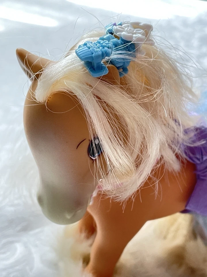 Fresa Shortcake Berry Bonitos Ponies Angel Cake's Pony Cupcake y Aromas de Rosa Foto 2 de 4