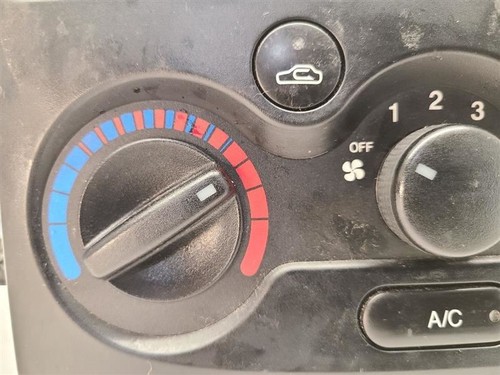 CHEVROLET AVEO 2004-2007 Temperature Control With AC - Picture 4 of 12