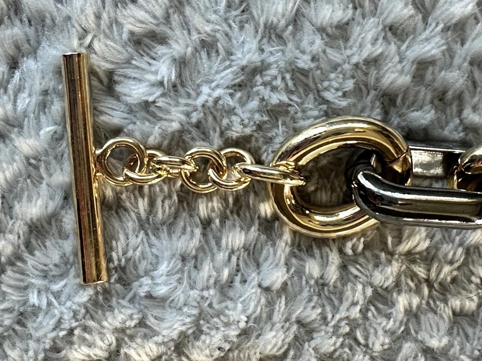 Bellezza Bronze Tri-Color Oval Bold Link Toggle Bracelet. 8-1/2” - product detail image 3