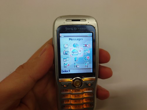 Sony Ericsson F500i (Unlocked) Mobile Phone simple basic classic retro collector - Afbeelding 6 van 13