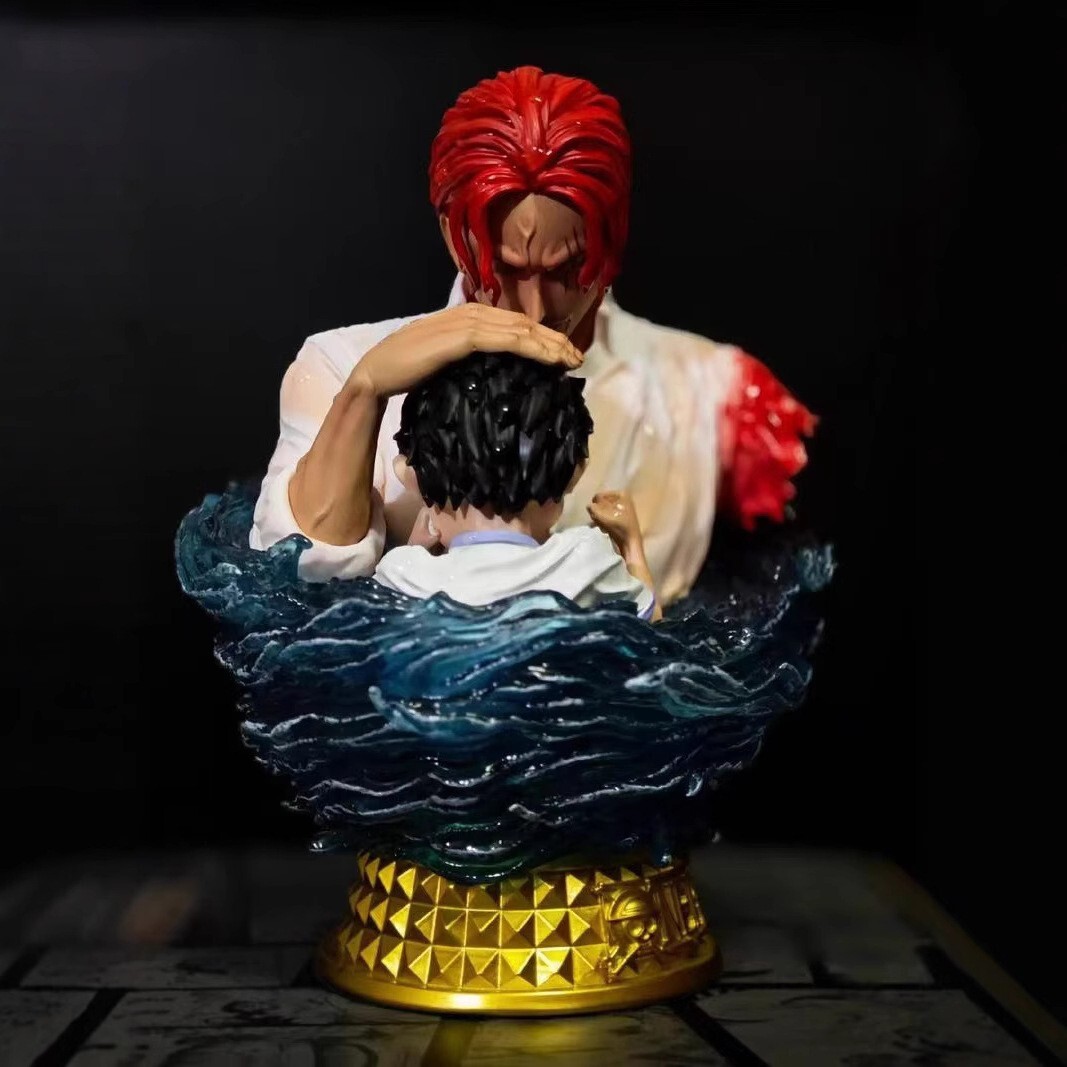 Figurine Luffy et Shanks 13 cm One Piece pour décorer une étagère de chambre manga