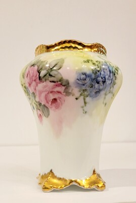 Vintage  Signed HAND PAINTED NIPPON VASE 5''