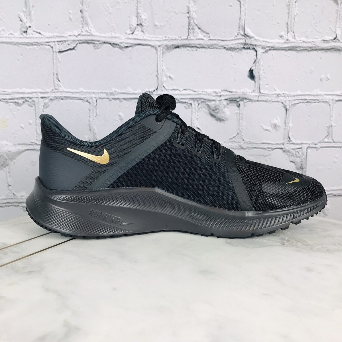 Nike Quest 4 Men\'s Running Shoe Size 6.5 Black Gold Nike Men main image 4