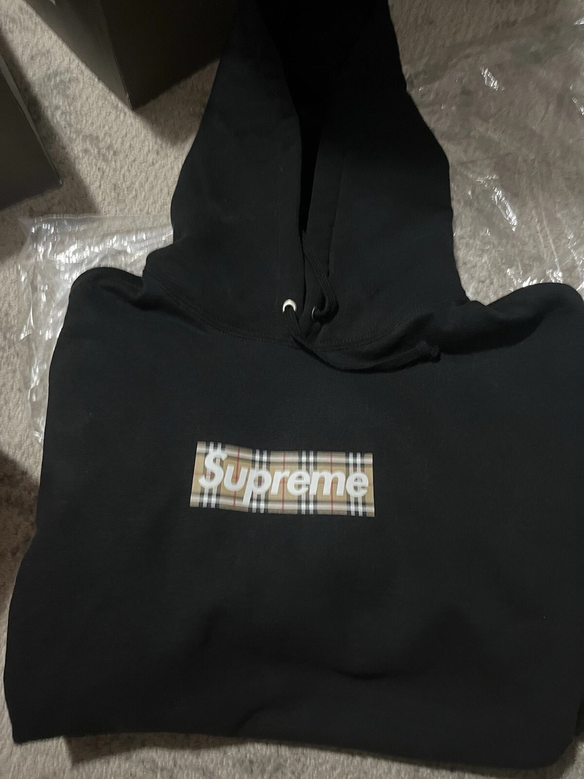Sweat à capuche noir Supreme Burberry Box logo (SS22SW45) taille Medium