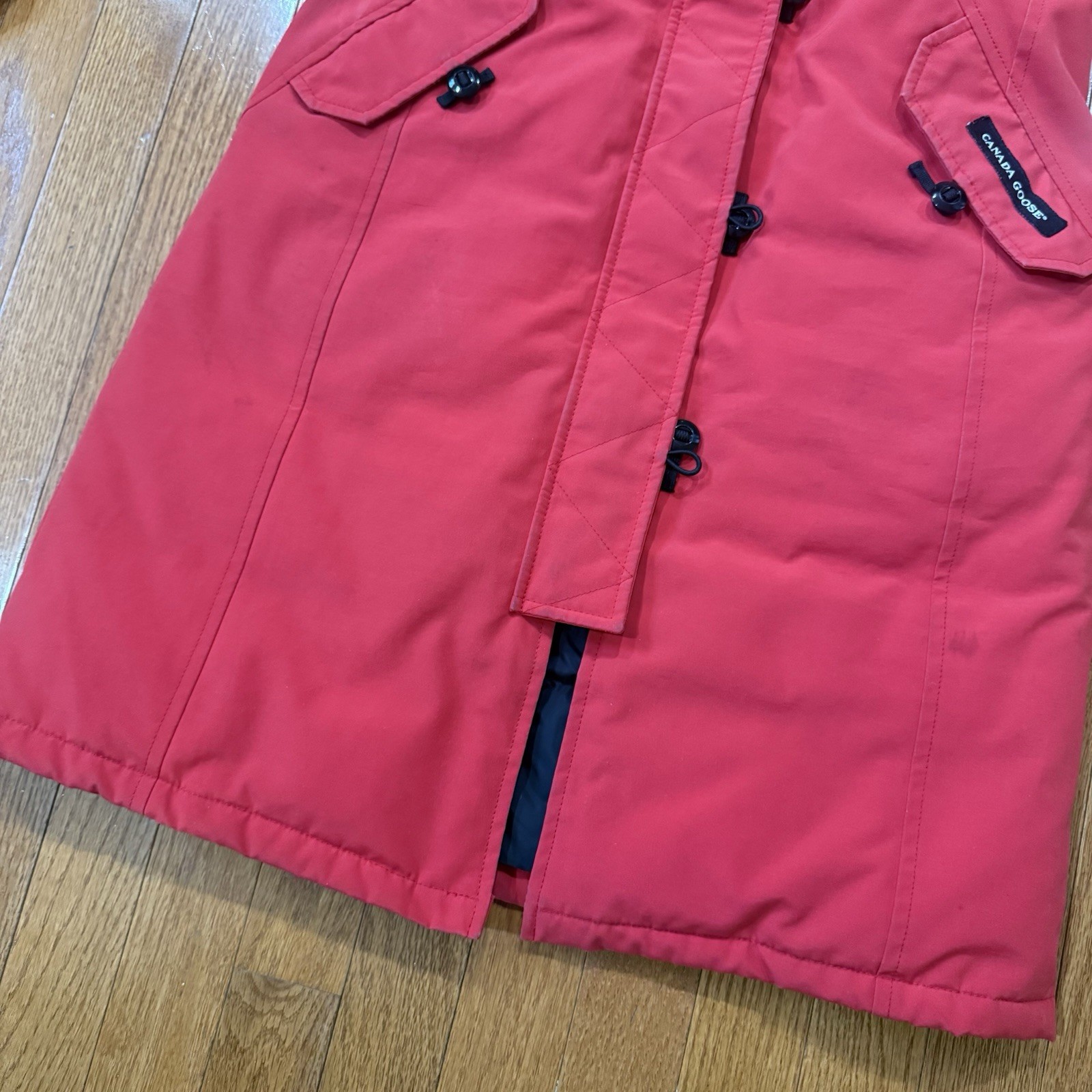 Canada Goose Youth Brittania Parka Coat Large 14/16 Boys Girls Down Fur Ruff Red thumbnail 12