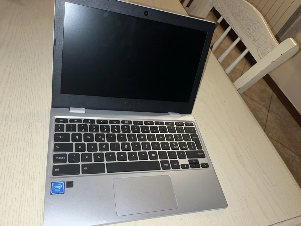 ASUS Chromebook CX1100CNA-GJ0034 11,6" (Intel Celeron N3350, 4GB RAM, 64GB eMMC) - Immagine 4 di 4