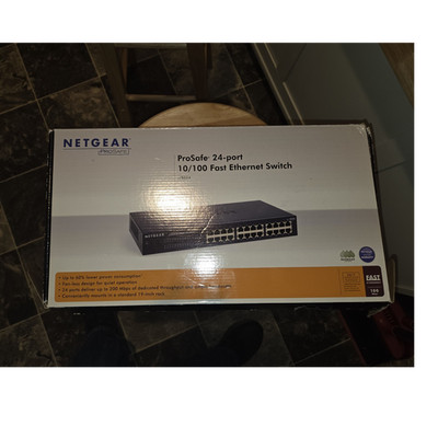 NETGEAR ProSafe FS524T 24-Port 10/100 Fast Ethernet Unmanaged Rack Switch