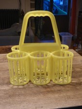 panier en plastique jaune pour transport de 6 bouteilles vintage