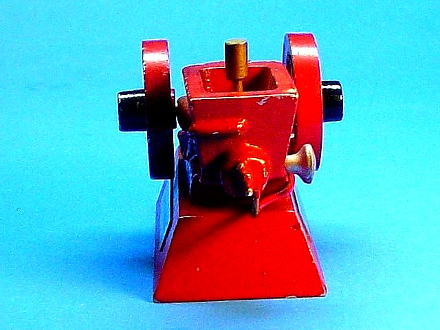 VINTAGE 1/2 H.P. NEW HOLLAND HIT & MISS ENGINE DIECAST MODEL REPLICA or - Image 4 of 4