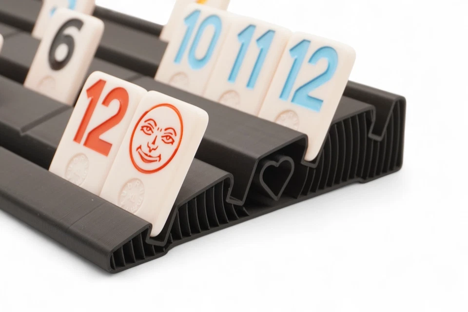 Rummikub XXL Ablagebrett mit 4 Reihen - Stabiler Aufsteller 36 Steine Schwarz - Bild 4 von 4