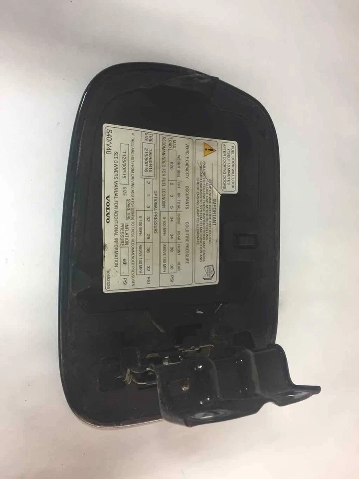 Volvo S40 V40 2000 2001 2002 2003 2004 tanque de combustible puerta tapa de llenado de gas negro Foto 2 de 3