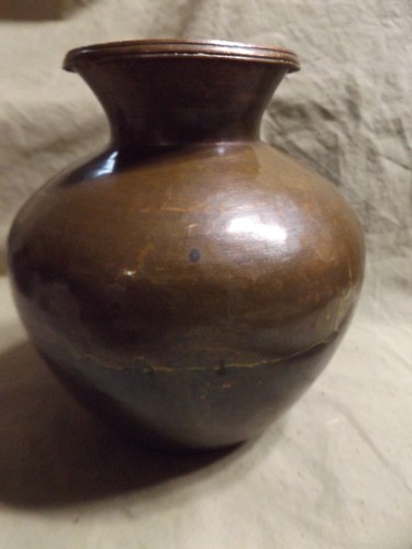 Primitive Antique Early 19th C Dovetailed Hammered Copper Vase 6x6" - Picture 2 of 10