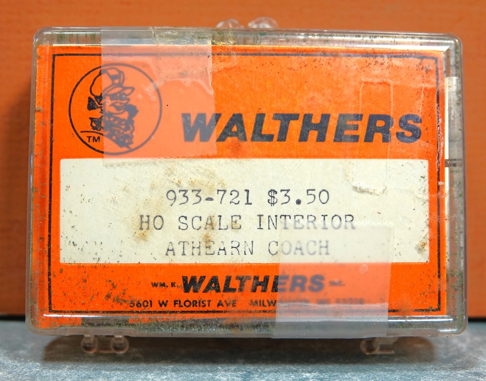 WALTHERS HO SCALE ATHEARN COACH INTERIOR KIT # 933-721