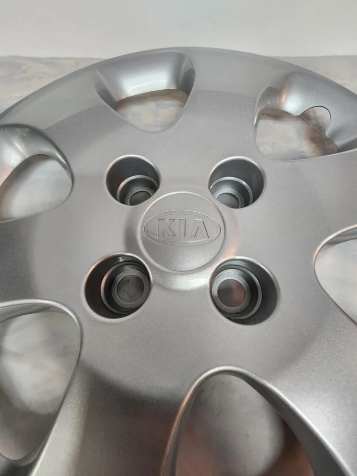 NOVO FABRICANTE DE EQUIPAMENTO ORIGINAL 15" tampa de cubo de roda prata 529602F600 para Kia Spectra 03-06 Spectra5 05-06 - Imagem 2 de 4