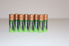 8 x Duracell Rechargeable AA NiMH batteries precharged, 8 pack, 2450 mAh JAPAN