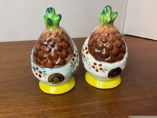 JAPAN / PY Anthropomorphic Pineapple / Salt + Pepper shakers Coronet Hand Paint - Picture 3 of 7