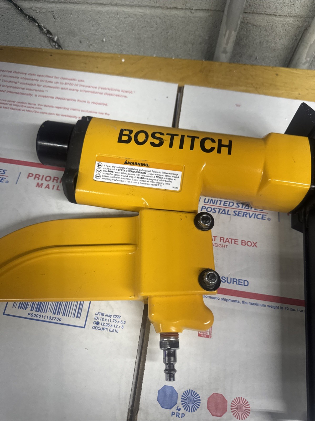 BOSTITCH M111 FLOORING NAILER