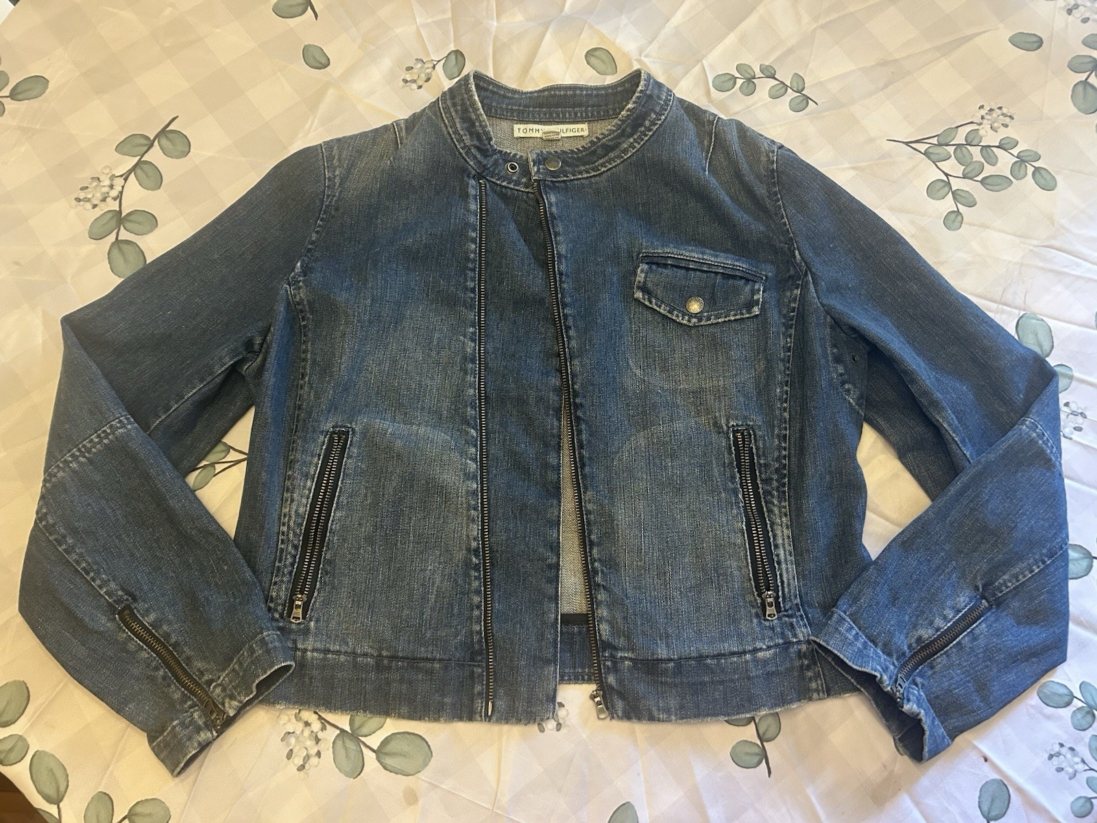 Vintage Tommy Hilfiger DENIM Jean Jacket. Y2K 1990s Womens size L. Zippers Moto