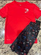 NWT Boys Nike DRI-FIT 3Brand 2 Piece Set Size S 9Q0627-023 Red Black