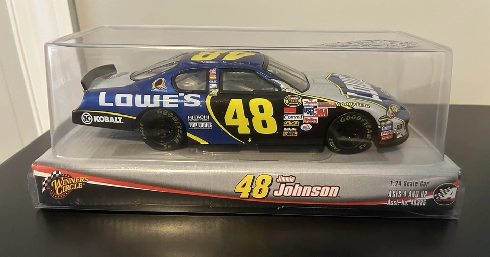 Winner's Circle NASCAR Jimmie Johnson 2006 Lowe’s 1/24 Monte Carlo - Image 4 of 4