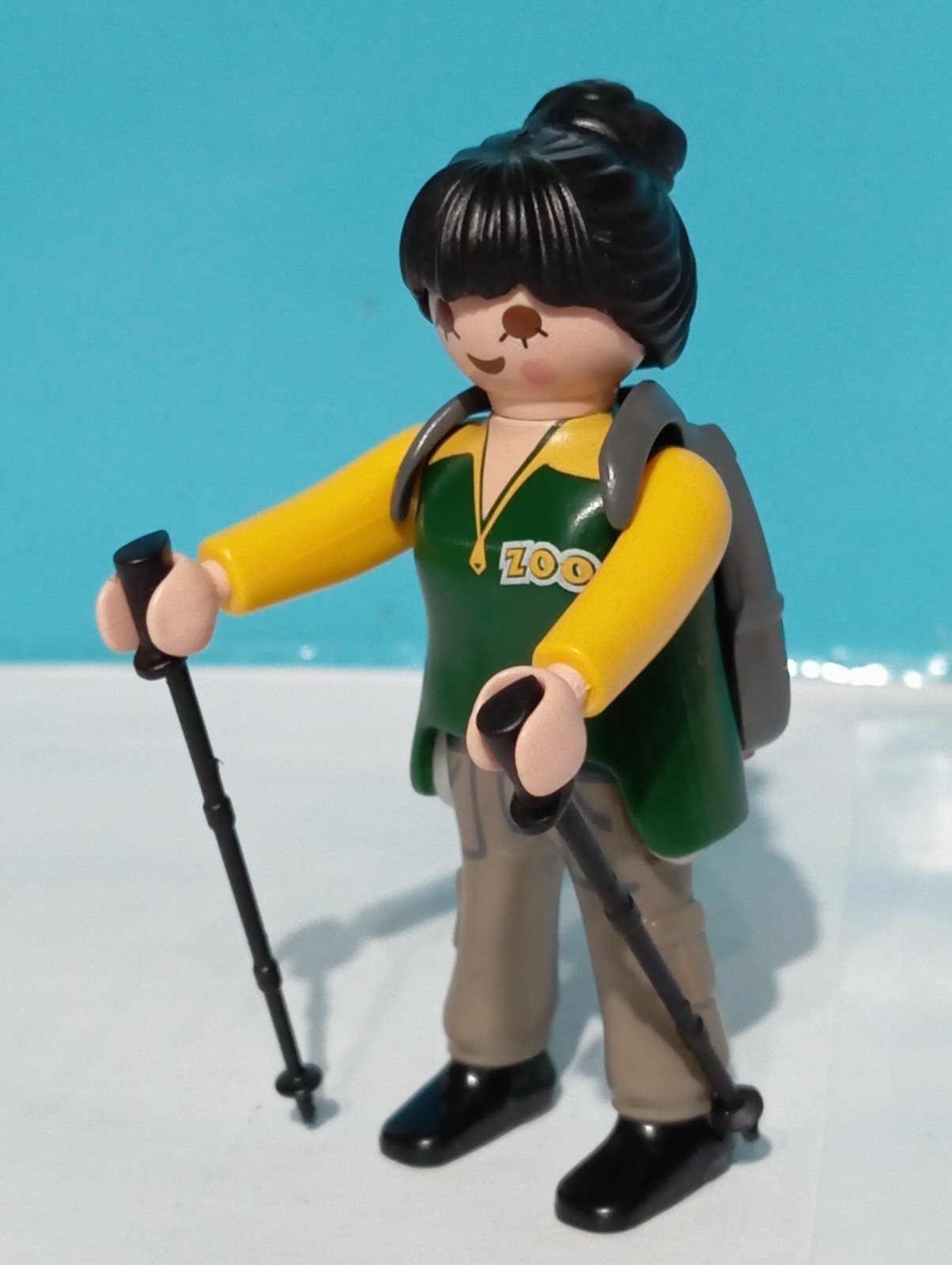 PLAYMOBIL FIGURA SENDERISTA CAMPISTA MONTAÑERA ALPINISTA MONTAÑISTA SENDA MUJER