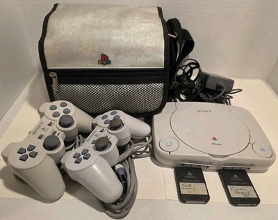 Sony Playstation PS One Console Carrying Bag 2 Controllers 2 Memory Cards