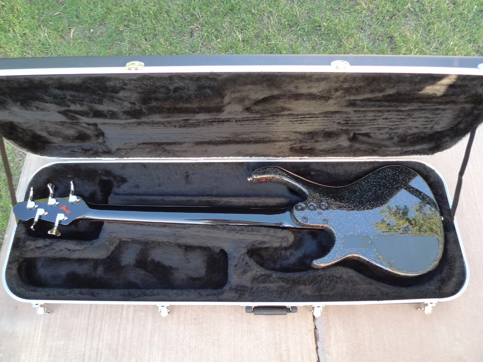 Bajo Peavey GV de cinco cuerdas Foto 2 de 4