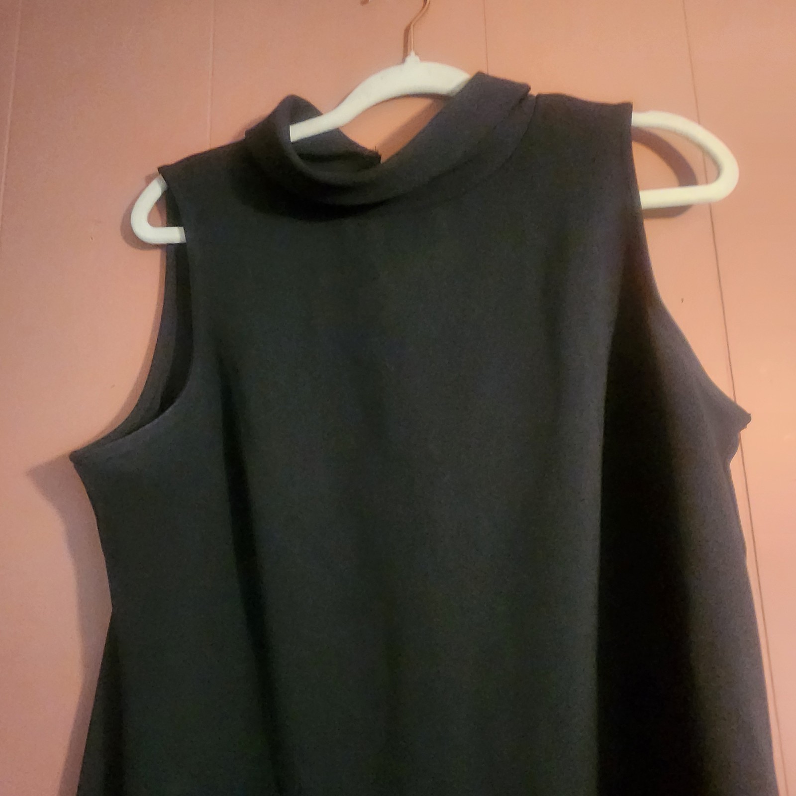 Banana Republic Women's Large Basic Sleeveless Hi… - image 2