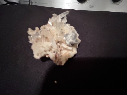 KB: NICE!! RARE! SW FL BLUE/WHITE SCHEELITE XLS. & QUARTZ XLS FROM PERU - Picture 4 of 19