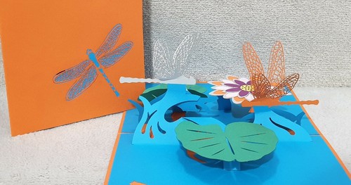 3D Pop up Beautiful Dragonflies play in the pond. Blank card, for any Occasions. - 第 1/6 張圖片