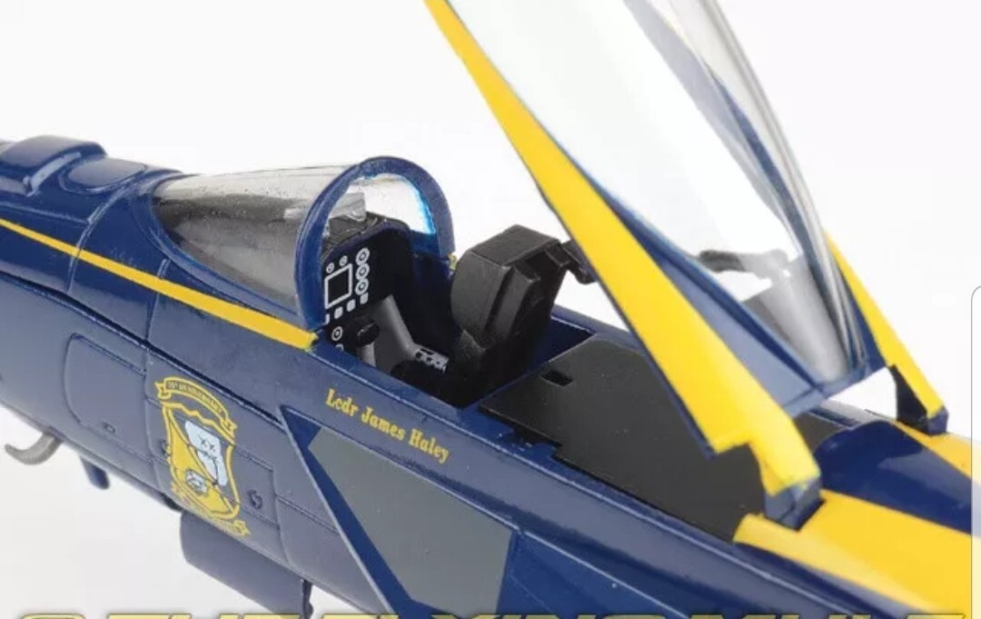 BRAND NEW HOBBY MASTER 1:72 scale F/A-18E SUPER HORNET, BLUE