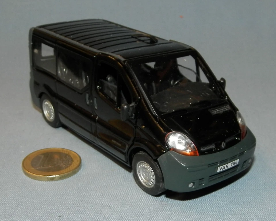 Hongwell 1/43 : Renault Trafic Minibus 2005 (1ière version - portes ouvrantes) N - Photo 3/4