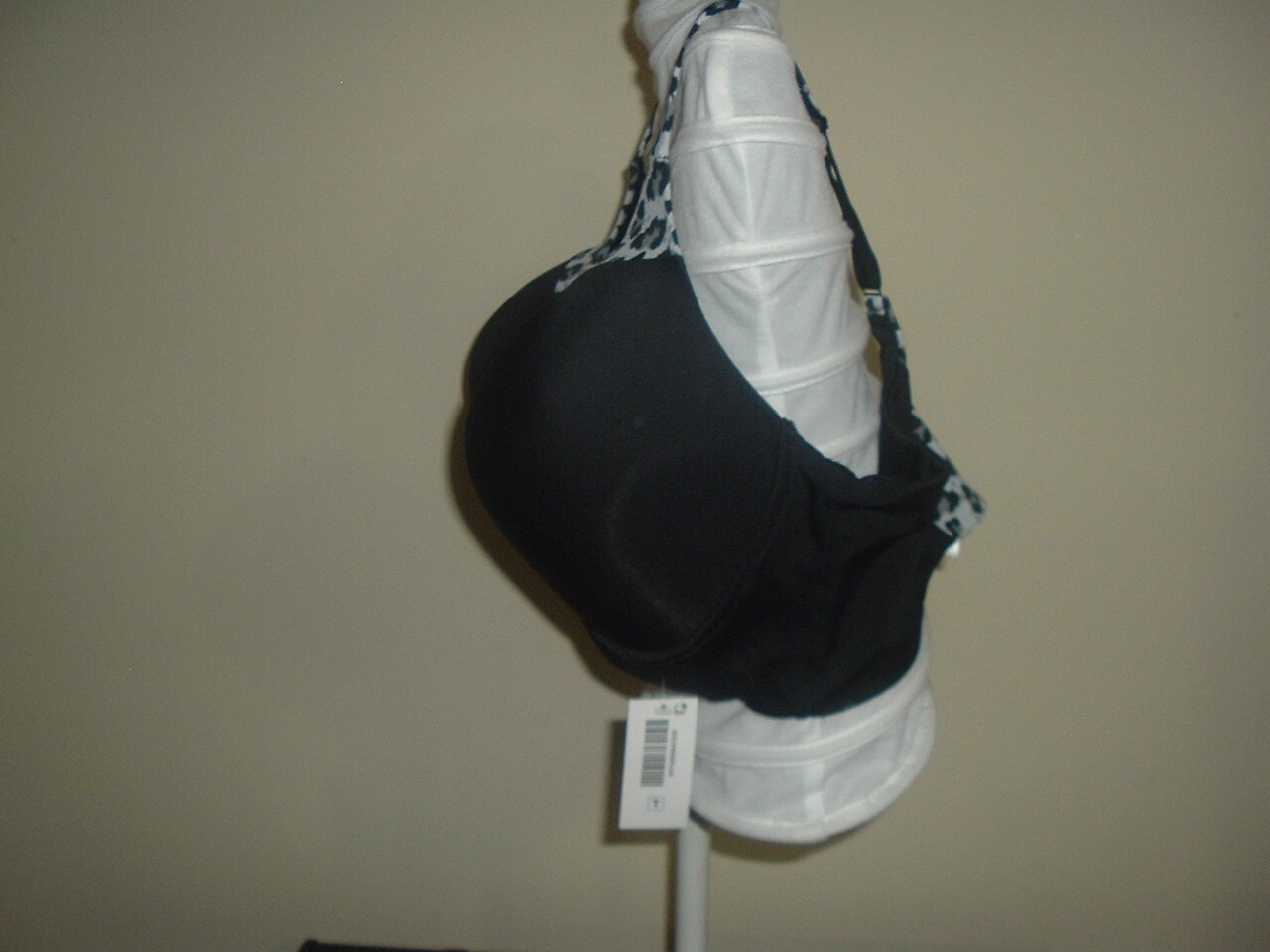 Picture 2 of 11