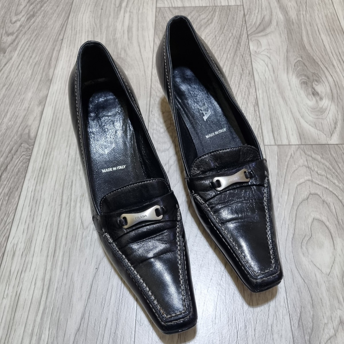 【K】PRADA Leather Low Heels VINTAGE PRADA Women's Shoes Black Leather Buckle Low Heel