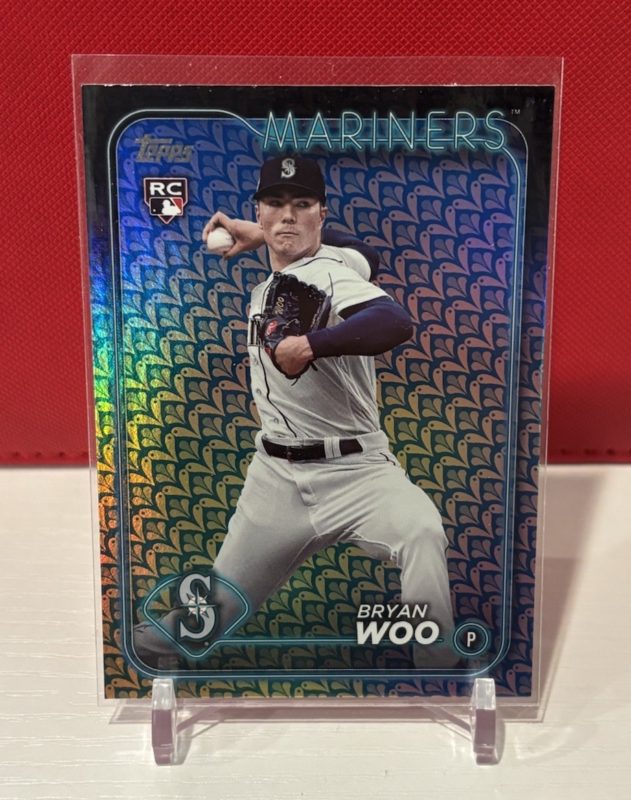 2024 Topps Series 1 - Bryan Woo #12 Holiday (RC)
