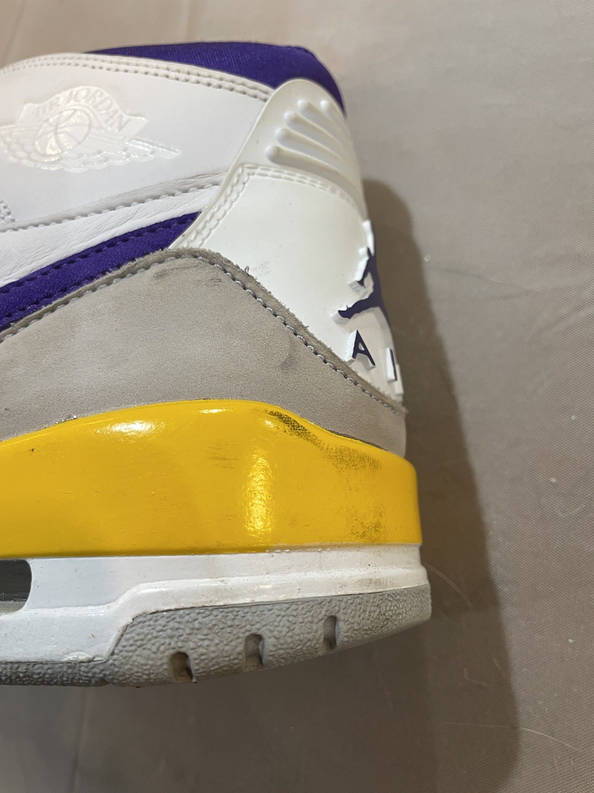 SAOLA Nike Air Jordan Legacy 312 Lakers bianco viola oro da uomo taglia 10 5