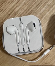 Apple EarPods 3.5mm Headphone Plug Genuine OEM New Open Box iPhone iPad