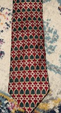Burberry Men's Silk Tie 58 Chain Pattern Red and Green